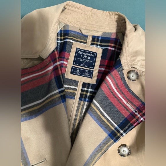 Abercrombie & Fitch Beige Trench Coat with Plaid Accents - Picture 5 of 11